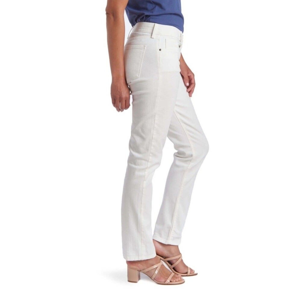 Women's White Boyfriend Jeans - Relaxed Straight Leg